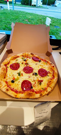 Plats et boissons du Pizzeria Kiosque a pizzas-morestel - n°11