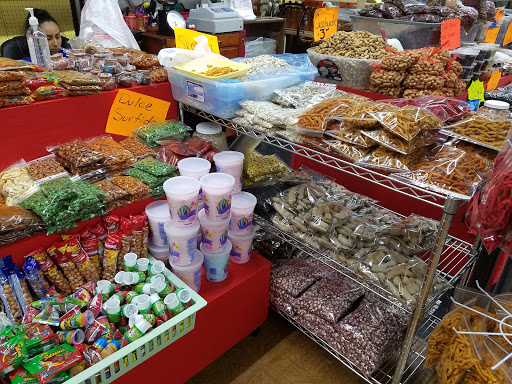 Flea Market «Fox Valley Flea Market», reviews and photos, 840 N State St, Elgin, IL 60123, USA