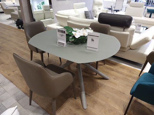 Furniture Store «Modern Furniture Store Fort Lauderdale Modani», reviews and photos, 3661 N Federal Hwy, Fort Lauderdale, FL 33308, USA