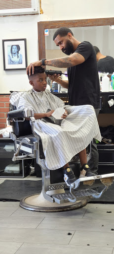 Barber Shop «Midtown Barbershop», reviews and photos, 4830 Almeda Rd, Houston, TX 77004, USA