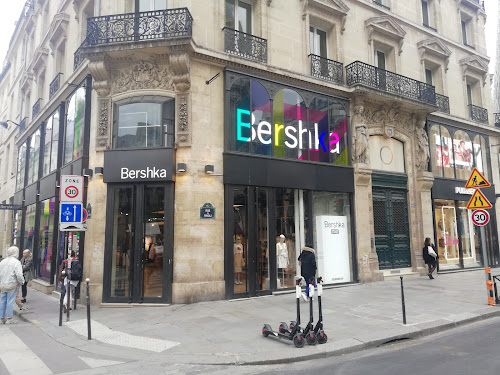 Magasin de chaussures Bershka Paris