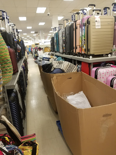 Department Store «Marshalls», reviews and photos, 9210 Rockaway Blvd, Ozone Park, NY 11417, USA
