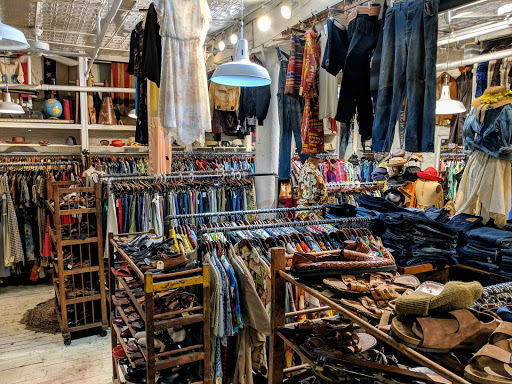 Vintage Clothing Store «10 ft Single by Stella Dallas», reviews and photos, 285 N 6th St, Brooklyn, NY 11211, USA