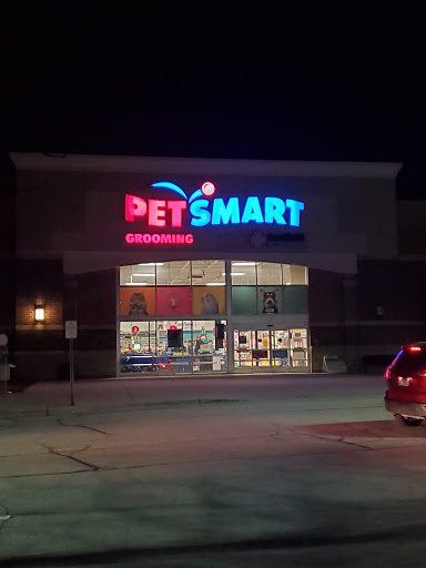 PetSmart, 428 Randall Rd, South Elgin, IL 60177, USA, 