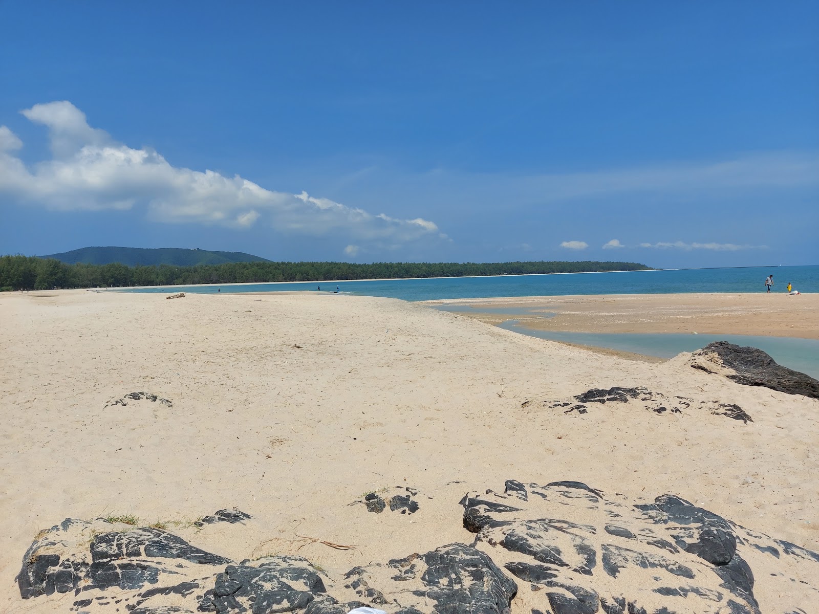 Samila Beach'in fotoğrafı turkuaz su yüzey ile