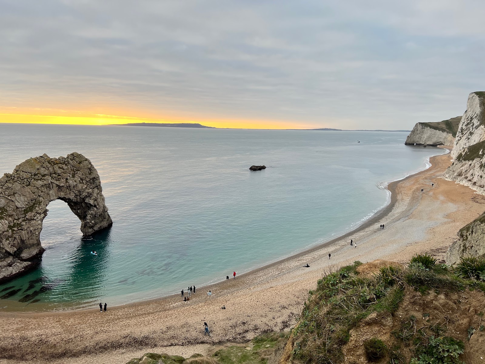 Fotografie cu Plaja Durdle Door și peisajul său frumos