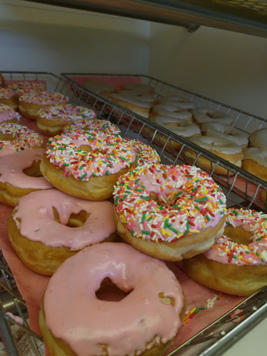 Donut Shop «Donut King», reviews and photos, 1214 W Lindsey St, Norman, OK 73069, USA