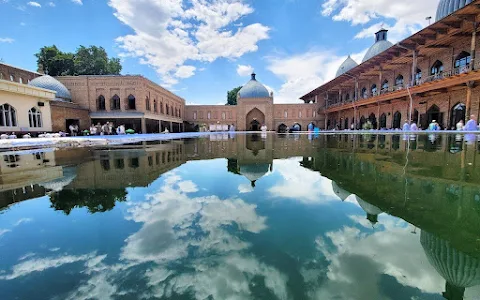 Aʼloxon Maxdum masjidi image