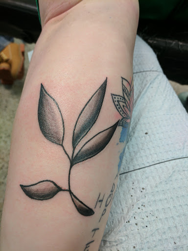 Tattoo Shop «Positronic Tattoo», reviews and photos, 1918 E Capitol Dr, Shorewood, WI 53211, USA