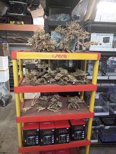 Tropical Fish Store «C K Fish World», reviews and photos, 410 N Azusa Ave, West Covina, CA 91791, USA