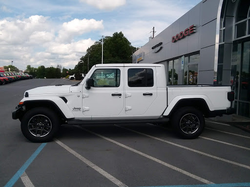 Car Dealer «Friendship Chrysler Jeep Dodge RAM», reviews and photos, 2638 W State St, Bristol, TN 37620, USA