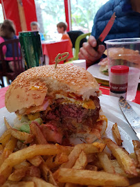 Hamburger du Restauration rapide road snack restobus à Le Grès - n°13