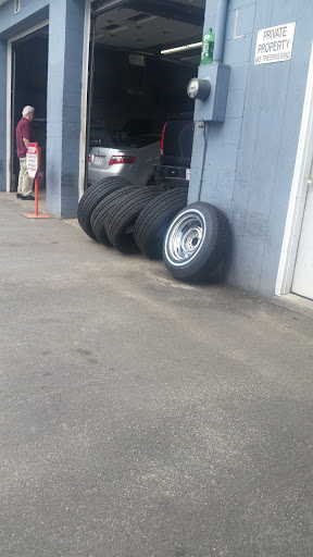 Tire Shop «Dracut Tire Shop, Inc.», reviews and photos, 1269 Lakeview Ave, Dracut, MA 01826, USA