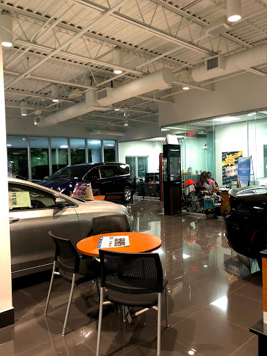 Dodge Dealer «Dadeland Dodge Chrysler Jeep Ram», reviews and photos, 16501 S Dixie Hwy, Miami, FL 33157, USA