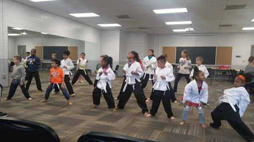 Auditorium «Overland Community Center», reviews and photos, 9119 Lackland Rd, Overland, MO 63114, USA