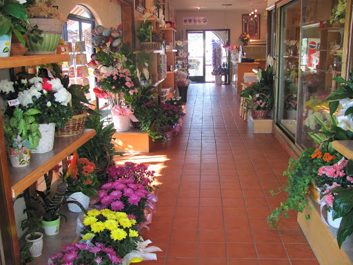 Florist «Ron & Alicia Robinson Florist», reviews and photos, 2110 Fullerton Rd, Rowland Heights, CA 91748, USA