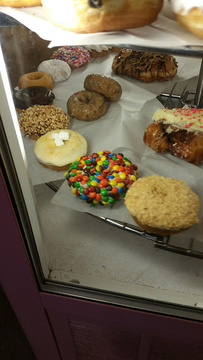 Donut Shop «Voodoo Doughnut», reviews and photos, 212 E 6th St, Austin, TX 78701, USA