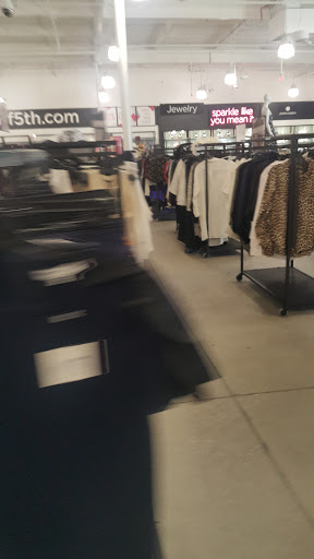 Department Store «Saks OFF 5TH», reviews and photos, 21500 Victory Blvd, Woodland Hills, CA 91367, USA