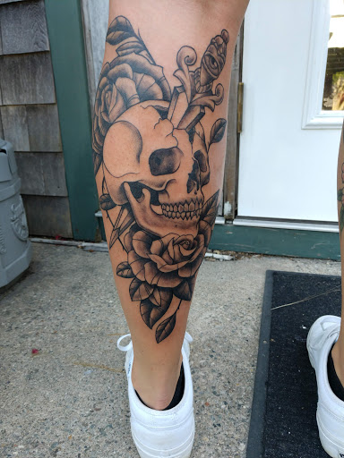 Tattoo Shop «Inflicting Ink, LLC», reviews and photos, 2968 E Main Rd, Portsmouth, RI 02871, USA