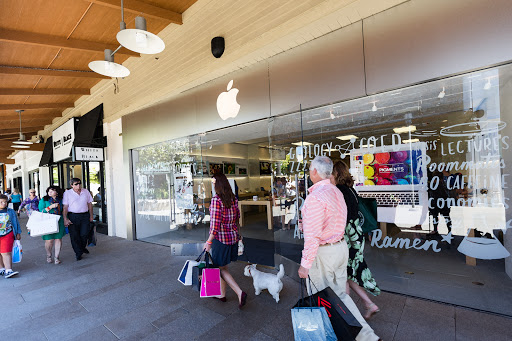 Shopping Mall «The Village at Corte Madera», reviews and photos, 1618 Redwood Hwy, Corte Madera, CA 94925, USA