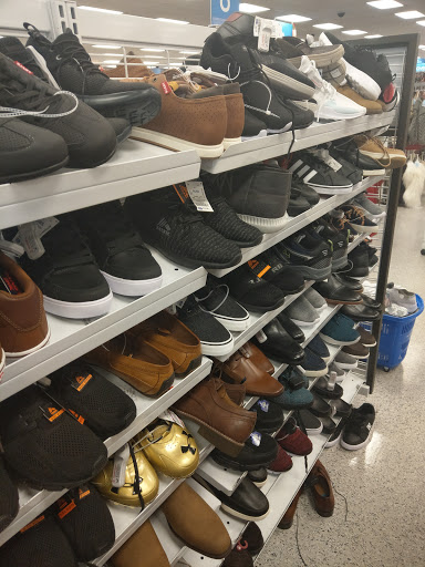 Clothing Store «Ross Dress for Less», reviews and photos, 2525 NE 10th Ct, Homestead, FL 33033, USA