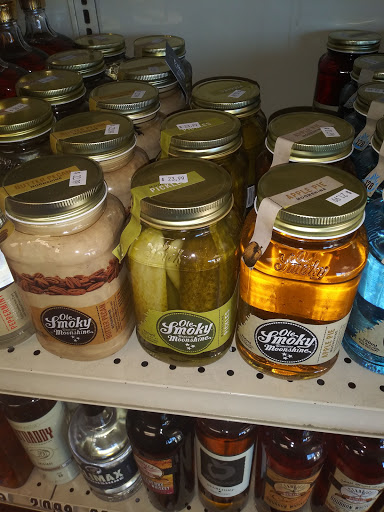 Liquor Store «Busy Bee Liquors», reviews and photos, 1019 E Tipton St, Seymour, IN 47274, USA