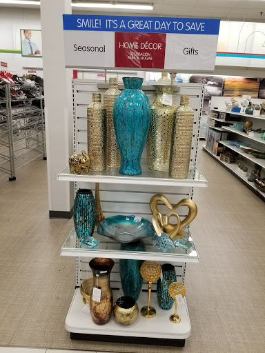 Clothing Store «Burlington Coat Factory», reviews and photos, 5766 Buford Hwy NE, Doraville, GA 30340, USA