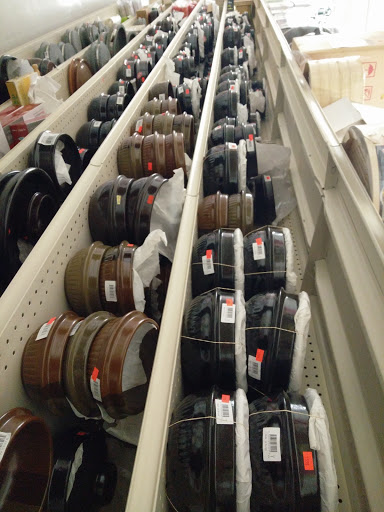 Asian Grocery Store «Boo Han Oriental Market», reviews and photos, 1313 SE 82nd Ave, Portland, OR 97216, USA