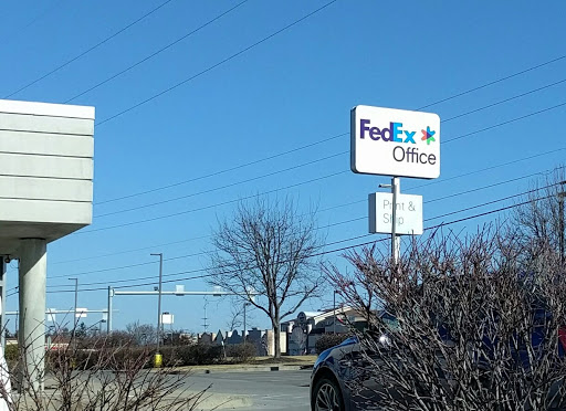 Print Shop «FedEx Office Print & Ship Center», reviews and photos, 19095 Perry Hwy, Mars, PA 16046, USA