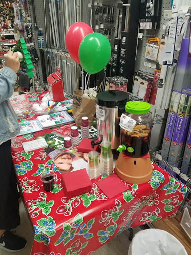 Home Improvement Store «Cole Hardware», reviews and photos, 2254 Polk St, San Francisco, CA 94109, USA