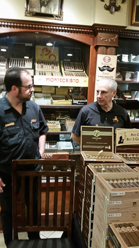 Tobacco Shop «Eight To Eight Tobacco», reviews and photos, 300 E St Charles Rd, Villa Park, IL 60181, USA