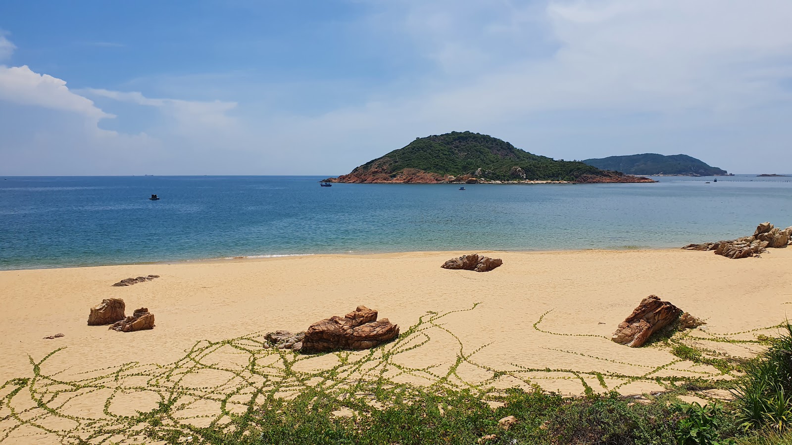Fotografie cu Bai Xep Beach - locul popular printre cunoscătorii de relaxare