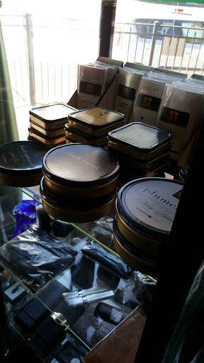 Cigar Shop «MC Cigar Shop and Lounge», reviews and photos, 3331 Lithia Pinecrest Rd, Valrico, FL 33596, USA