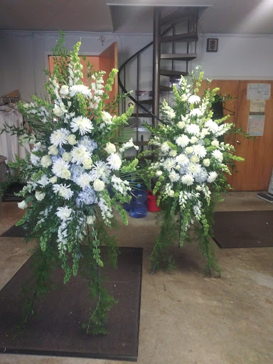 Florist «Farmington Center Florist», reviews and photos, 23340 Farmington Rd, Farmington, MI 48336, USA
