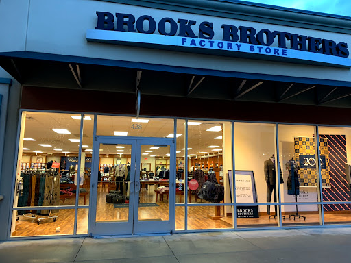 Shopping Mall «Cincinnati Premium Outlets», reviews and photos, 400 Premium Outlets Dr, Monroe, OH 45050, USA