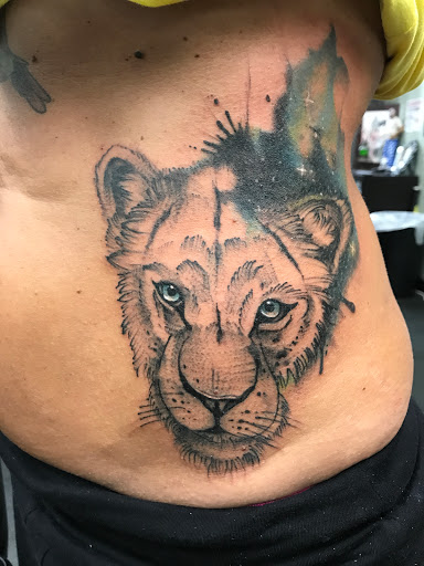 Tattoo Shop «Fox Tattoo Parlor & Gallery», reviews and photos, 3045-B SE 3rd Ave, Ocala, FL 34471, USA