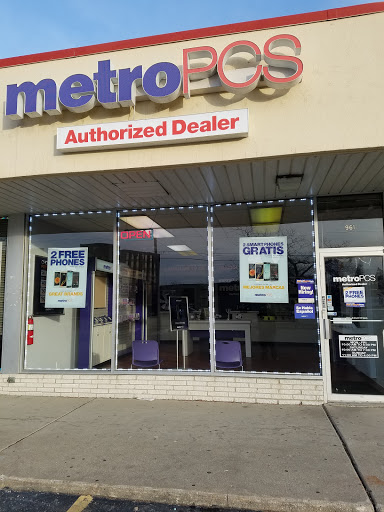 MetroPCS Authorized Dealer, 961 Elmhurst Rd, Des Plaines, IL 60016, USA, 