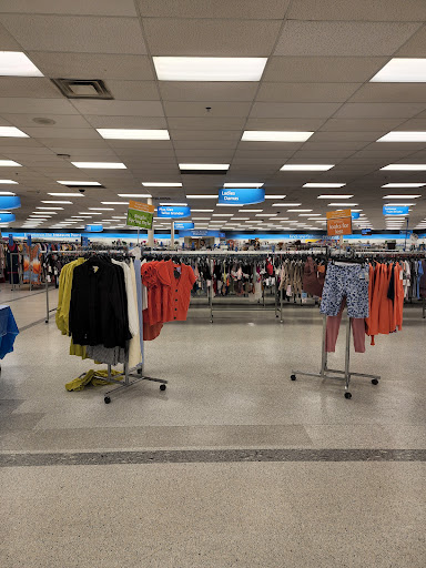 Shopping Mall «Colonial Plaza Mall», reviews and photos, 601 N Bumby Ave, Orlando, FL 32803, USA