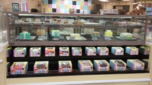 Grocery Store «Lowes Foods on Strickland Road», reviews and photos, 9600 Strickland Rd, Raleigh, NC 27615, USA