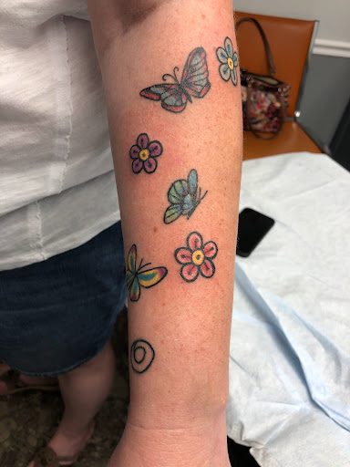 Tattoo Shop «Talon Studio Tattoo», reviews and photos, 14 S Main St, Boonsboro, MD 21713, USA