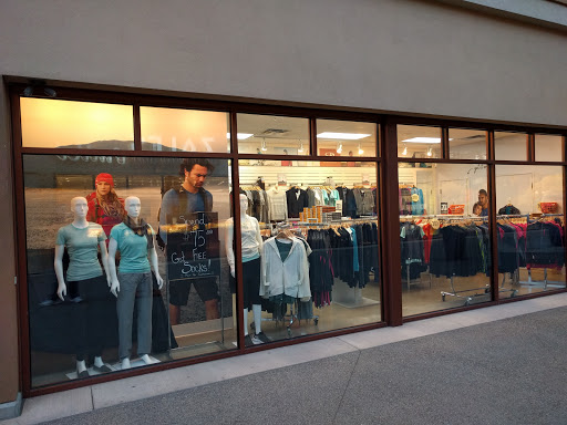 Sportswear Store «Icebreaker Woodburn Outlet», reviews and photos, 1001 N Arney Rd, Woodburn, OR 97071, USA