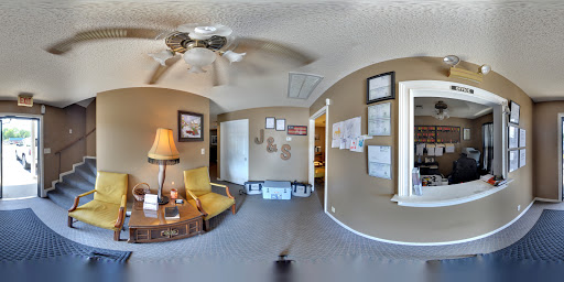 Used Car Dealer «J & S Auto Sales, L.L.C.», reviews and photos, 1347 Fort Campbell Blvd, Clarksville, TN 37042, USA