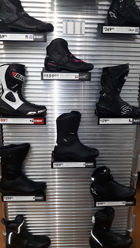 Motorcycle Parts Store «Cycle Gear», reviews and photos, 1765 NE 163rd St, North Miami Beach, FL 33162, USA