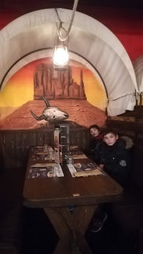 Atmosphère du Restaurant de grillades à l'américaine Old Wild West à Vaulx-en-Velin - n°19