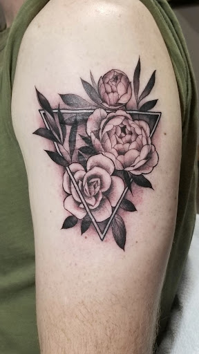 Explore pearl jam tattoo ideas, creative tattoo ideas in Huntington Beach, available at Mechanical Concept Tattoo