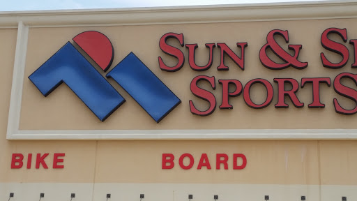 Sportswear Store «Sun & Ski», reviews and photos, 1100 W Arbrook Blvd A, Arlington, TX 76015, USA