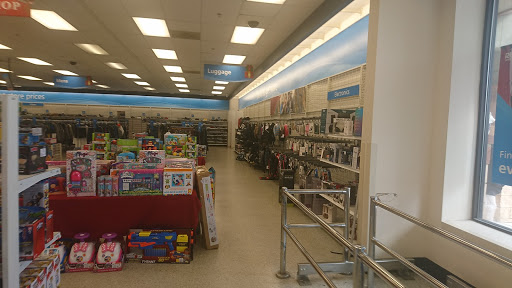 Clothing Store «Ross Dress for Less», reviews and photos, 1945 W Palmetto St, Florence, SC 29501, USA