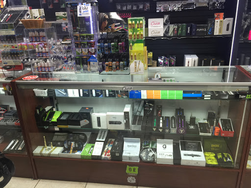 Vaporizer Store «Happy Rock Smoke Shop», reviews and photos, 334 NE 72nd St, Kansas City, MO 64118, USA