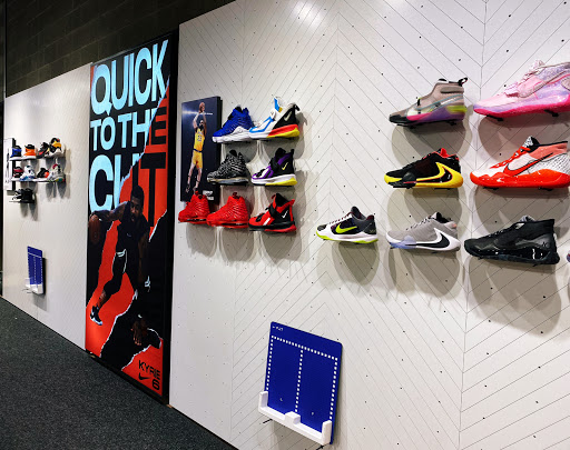 Sporting Goods Store «Nike Seattle», reviews and photos, 1500 6th Ave, Seattle, WA 98101, USA