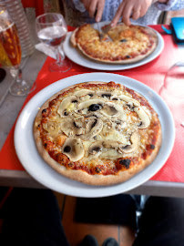 Plats et boissons du Pizzeria 